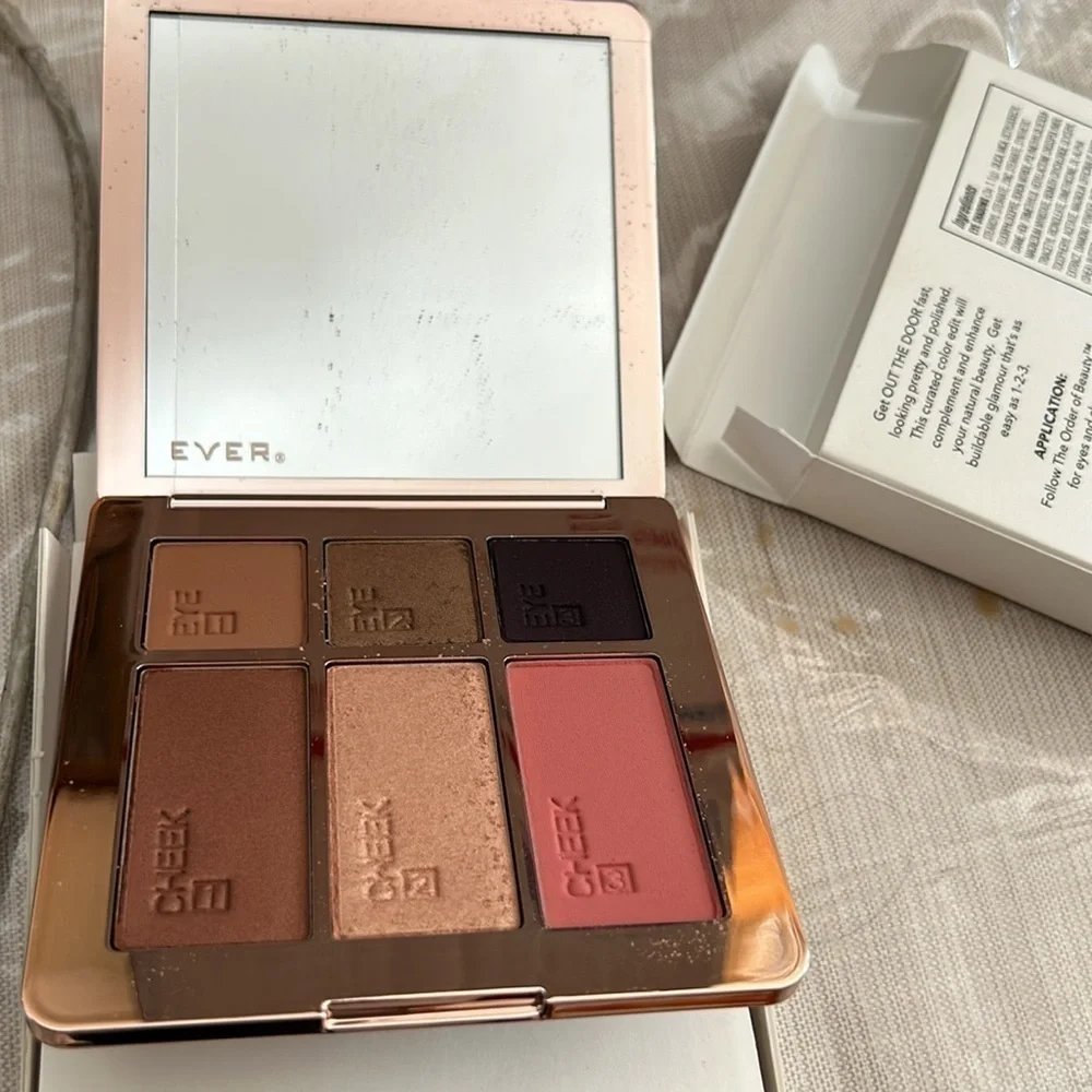 Ever OUT THE DOOR cheek & eye pallet, makeup set, shimmer eye shadow, blush NEW